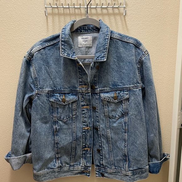 Old Navy Jackets & Blazers - Old Navy boyfriend style jean jacket